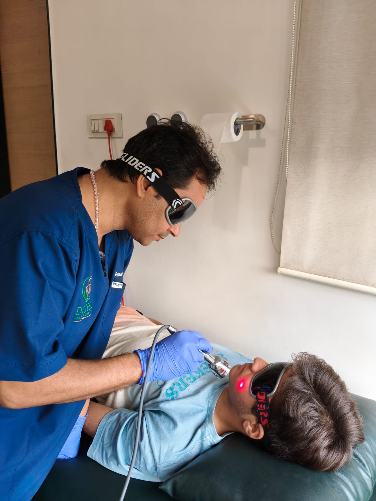 Advanced clinical laser therapy for deep tissue healing and pain relief